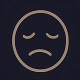 表情が疲れて見える